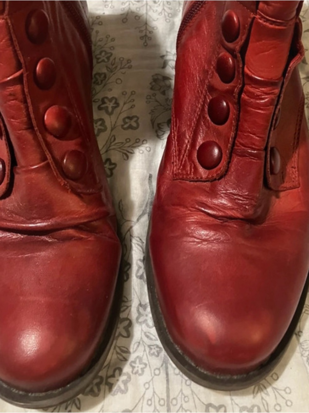 NWOT Miz Mooz Red Leather Button-Detail ankle boots size 7.5 38 side zip